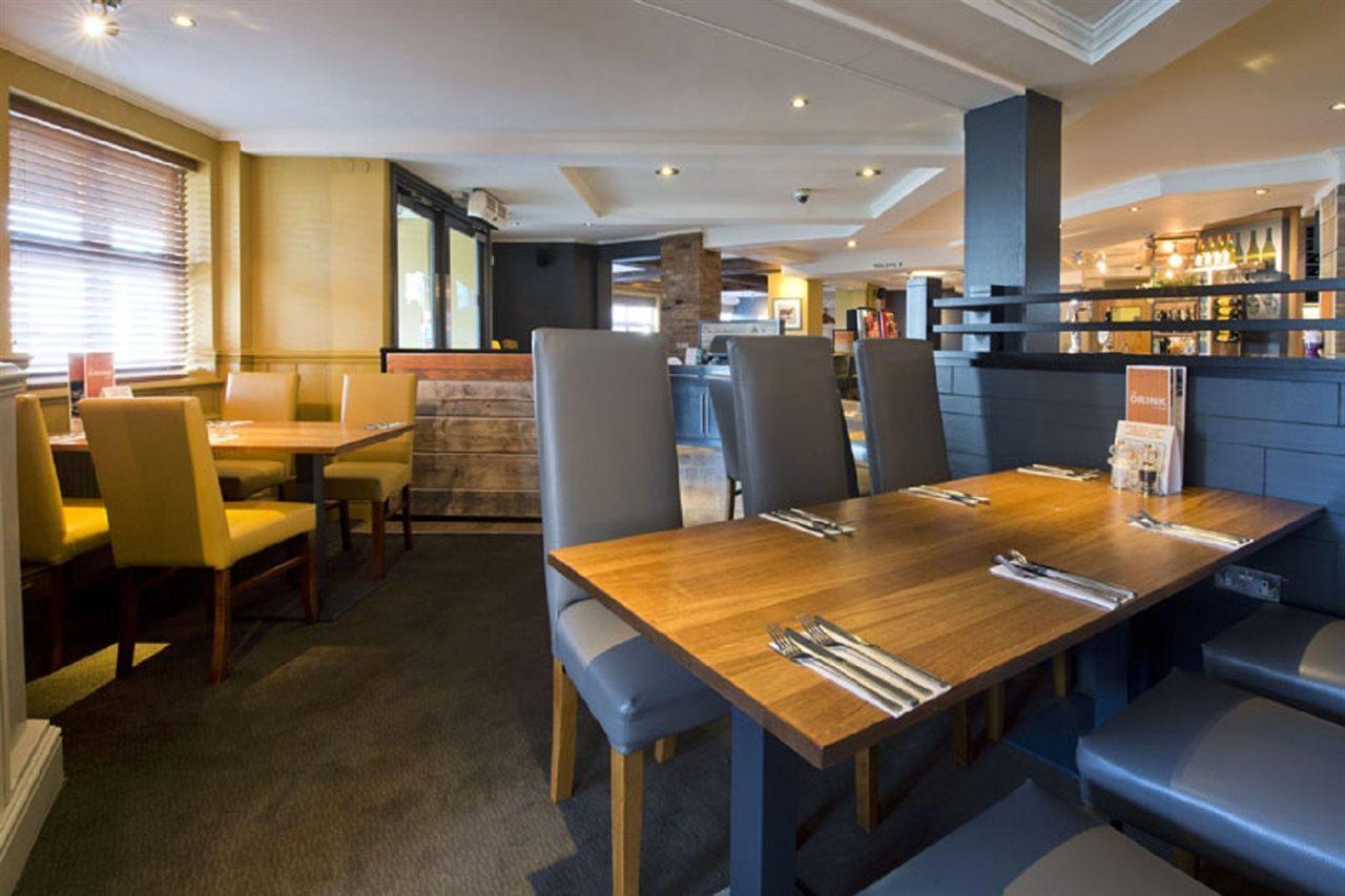 Premier Inn London רומפורד מראה חיצוני תמונה